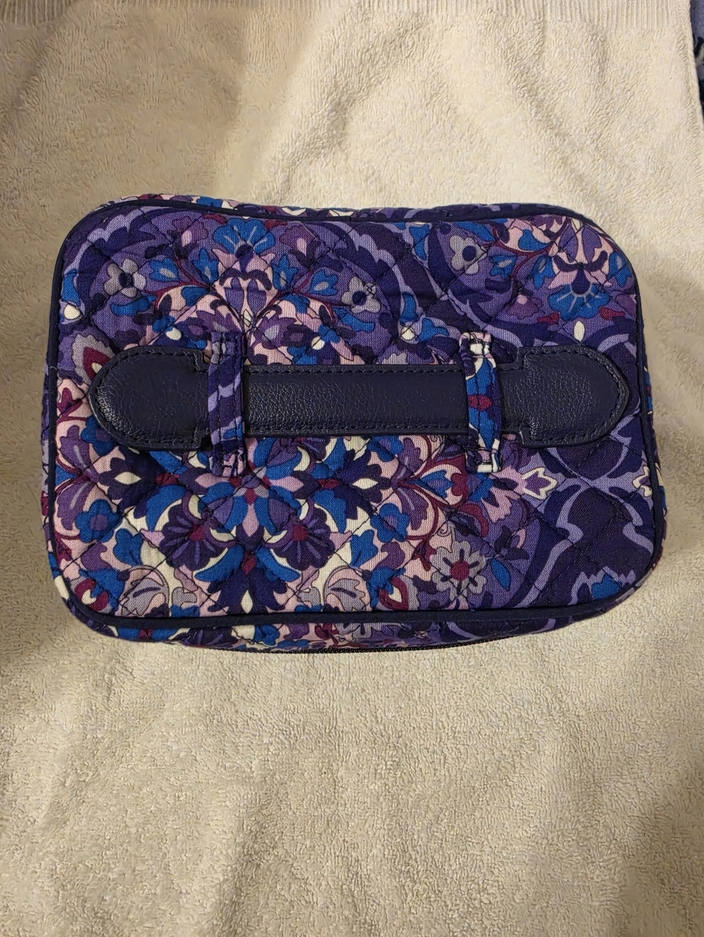 VERA BRADLEY jewelry Train Case/travel Cosmetic Bag - Purple Floral